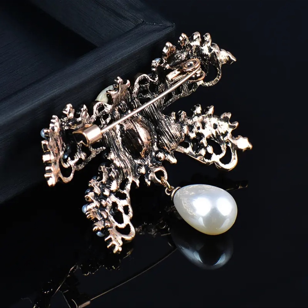 Bow Knot Brooches View 2